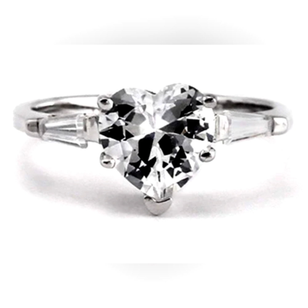 Beautiful Ladies Sterling Silver CZ Heart Ring - Size 6 3/4 Signed